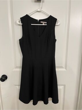 Classic Black Sleeveless V-Neck A-Line Dress